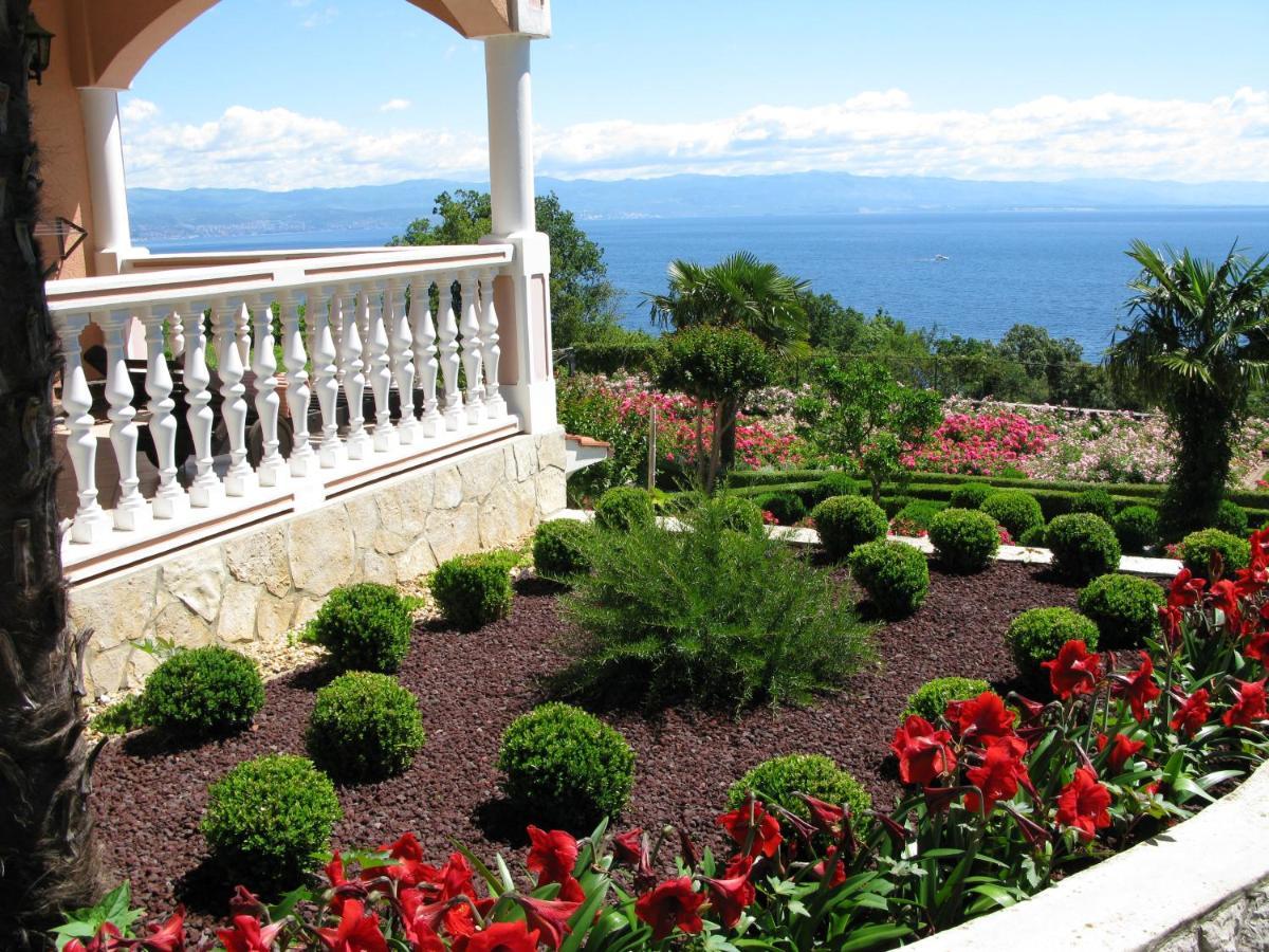 Bed And Breakfast Villa Iris Moscenicka Draga Exterior foto