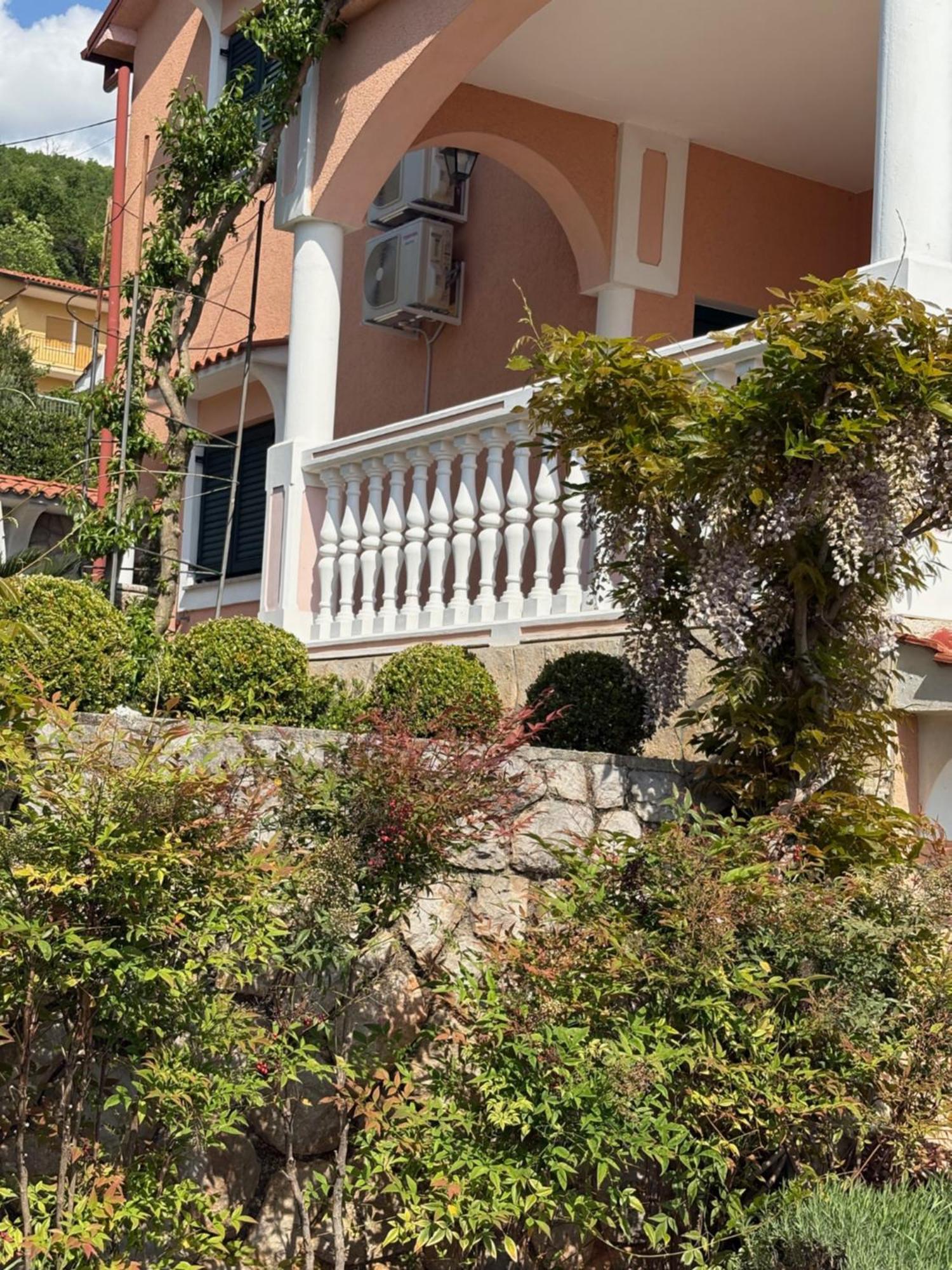Bed And Breakfast Villa Iris Moscenicka Draga Exterior foto