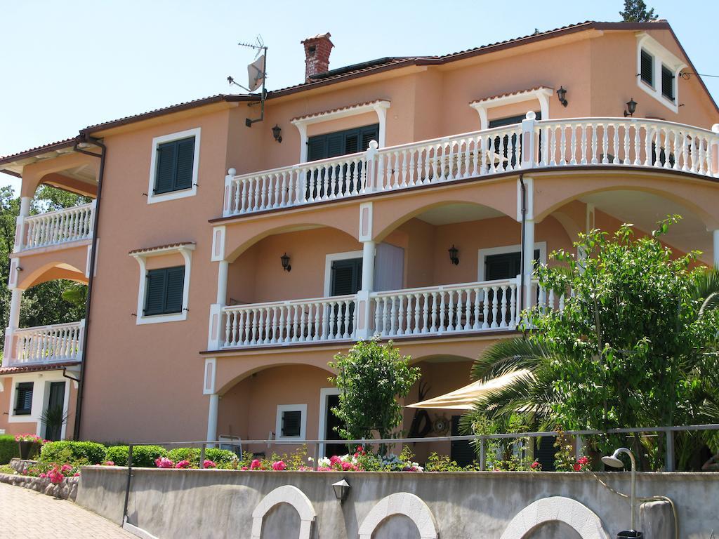 Bed And Breakfast Villa Iris Moscenicka Draga Exterior foto