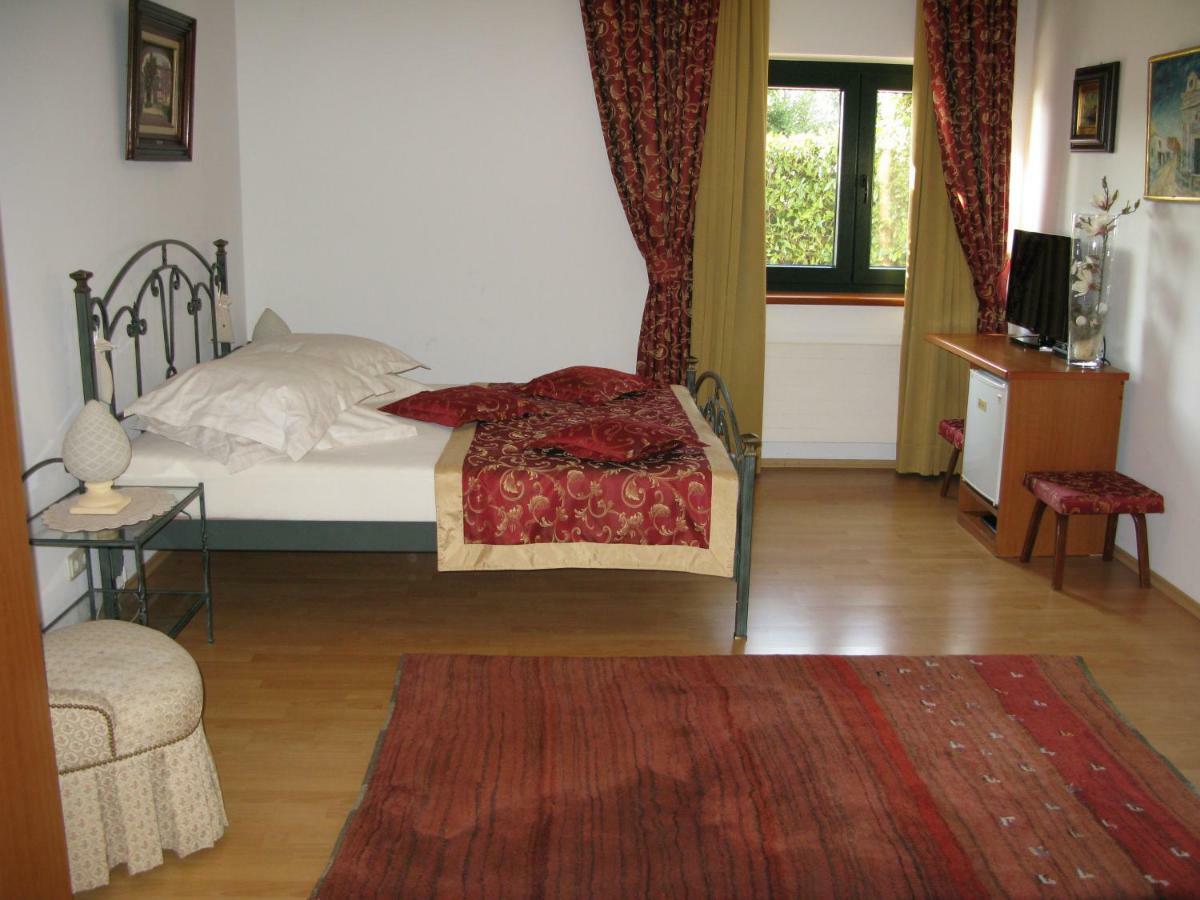 Bed And Breakfast Villa Iris Moscenicka Draga Exterior foto
